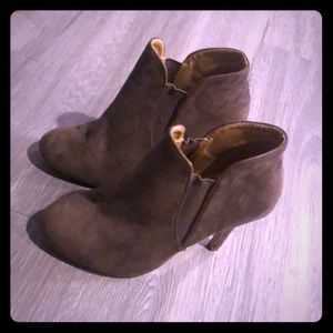 Francesca’s Boot Shoes (Size 8)